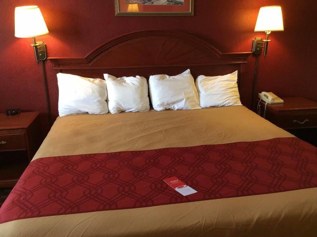 Rodeway Inn Montpelier Buitenkant foto